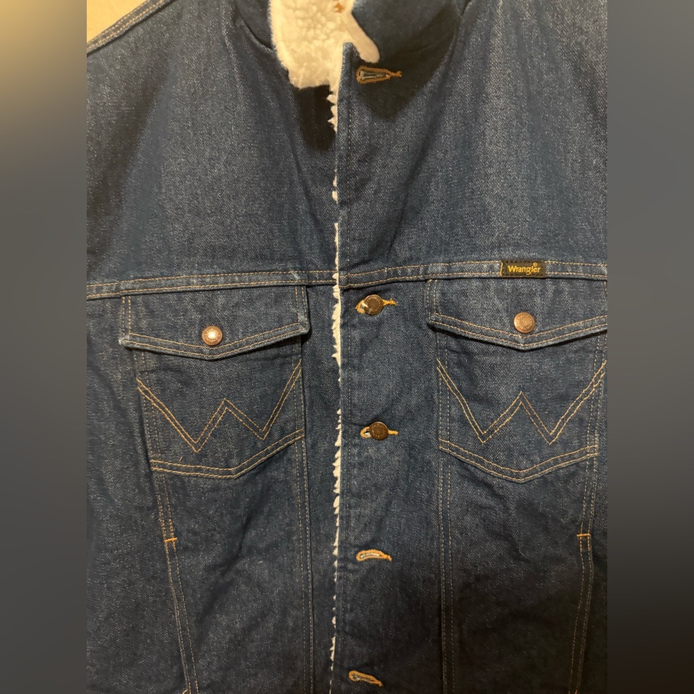 Vintage Wrangler Denim Sherpa-Lined Vest - Picture 4 of 9